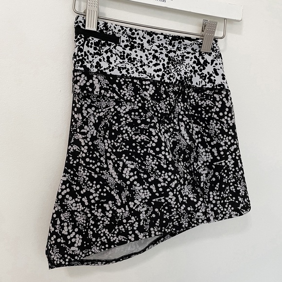 LULULEMON Run Times II Short - Picture 4 of 14